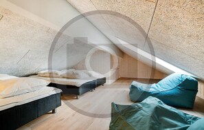 7 habitaciones, cuna de viaje y wifi gratis 
