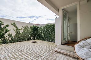 Terrace/patio - Cidade D' Água- Queen Size Bed & Pateo Priv. (Almada)