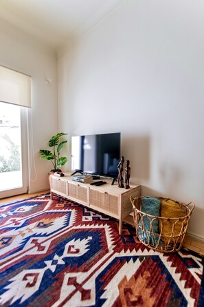 Interior - Cidade D' Água- Queen Size Bed & Pateo Priv. (Almada)