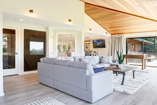 Annadel House Retreat- Stunning Wine Country Luxe!