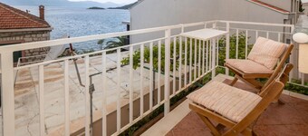 2 bedroom gorgeous home in Blace