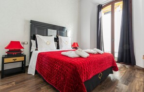 1 bedroom, iron/ironing board, free WiFi, bed sheets - Stunning apartment in Sevilla with WiFi (Sevilla)