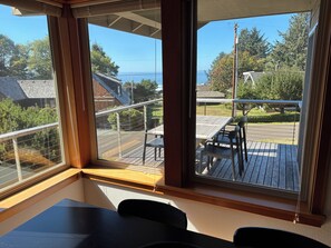 Dining - Oceanviews from bedrooms and decks (Nehalem)