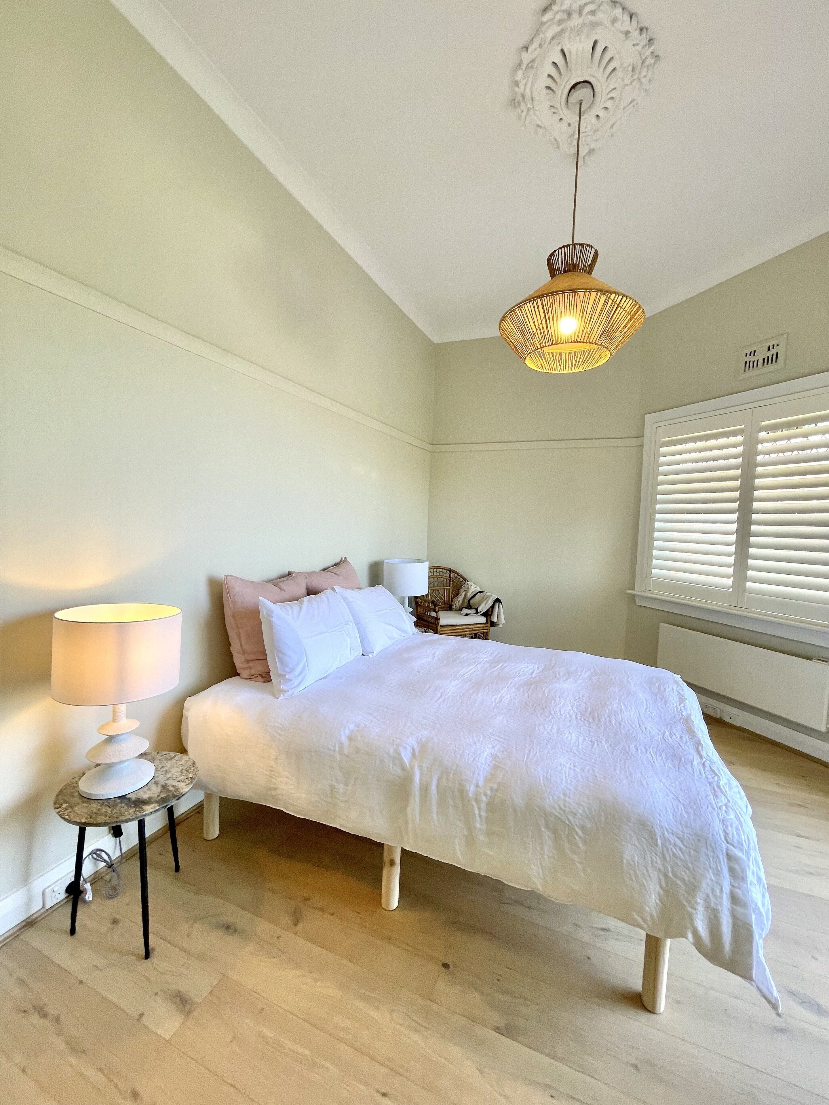 Luxury centrally located one-of-a-kind apartment amazing water views +  studio — image 24