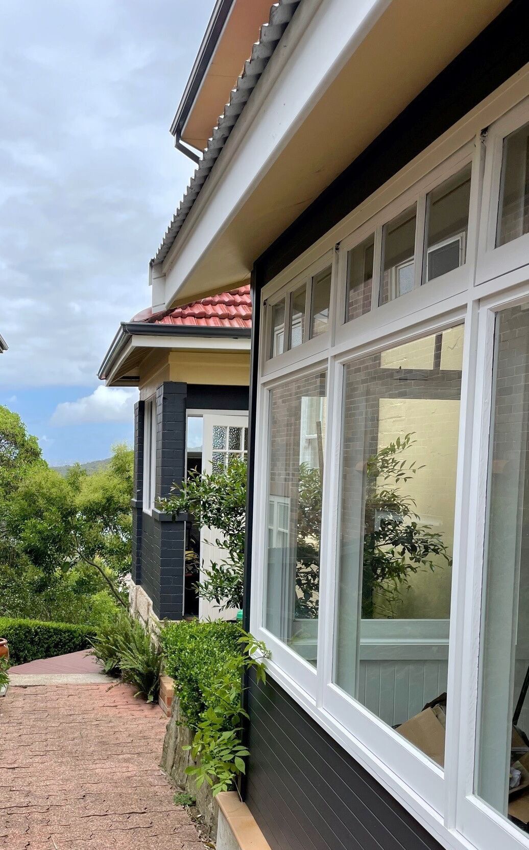 Luxury centrally located one-of-a-kind apartment amazing water views +  studio — image 27