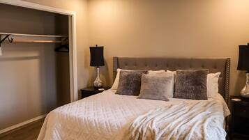 3 chambres, bureau, fer et planche à repasser, Wi-Fi gratuit