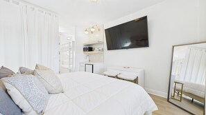 Free WiFi, bed sheets