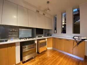 Fridge, microwave, oven, dishwasher - Charming 1 bedroom House in Fabriano (Fabriano)