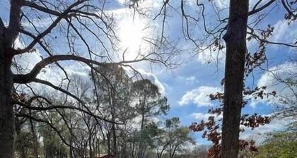 Cedar Creek Chalet - Lake Views - 3BR/3BA - Sleeps 8