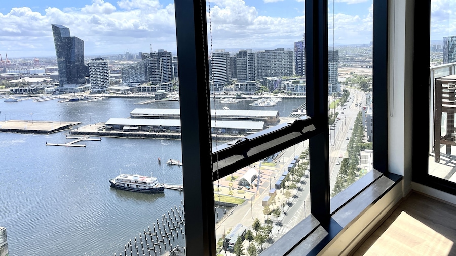 Readyset Apartments Stadium South翻译成就绪公寓南体育场