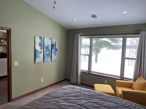 3 bedrooms, free WiFi, bed sheets