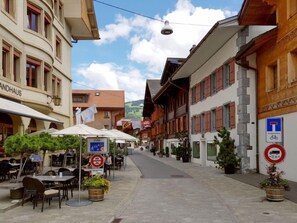 Outdoor dining - Marie-Soleil by Interhome (Saanen)