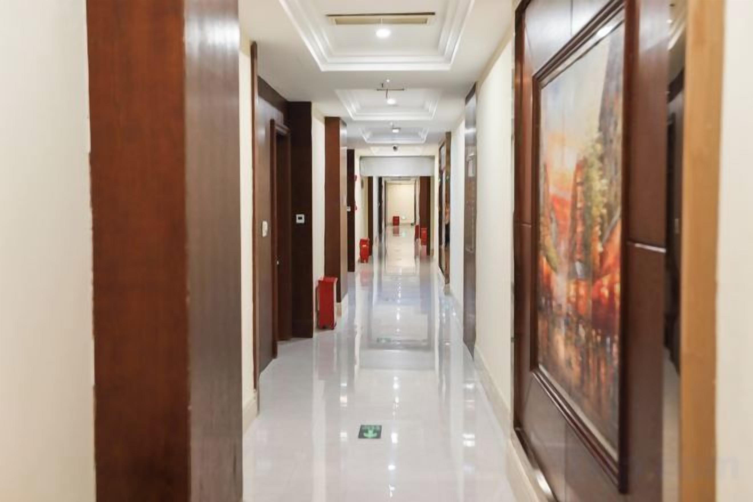 المنشأة من الداخل