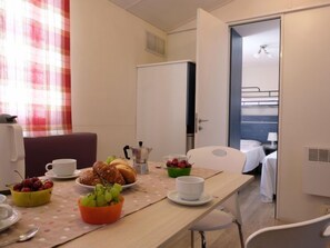 Dining - Happy Easy by Interhome (San Menaio)