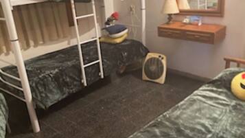 4 bedrooms, desk, travel crib, free WiFi