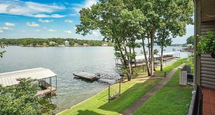 Charming condo with beautiful lake views