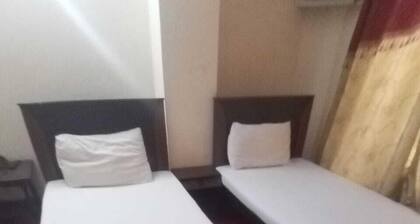 Al-Azam Hotel & Restaurant