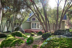 Unclassified image, 2 of 30, button - Peaceful and Tranquil Home Base for Exploring Oakhurst and Yosemite! (Oakhurst)