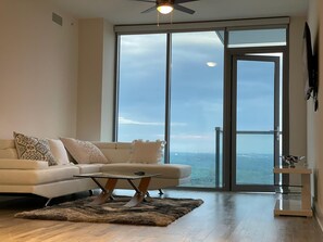 Smart TV, video games