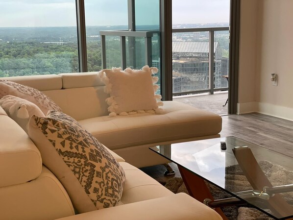 Smart TV, video games