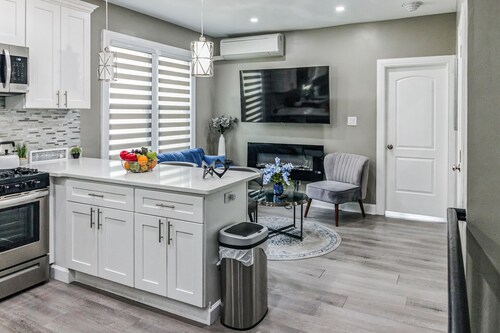 Guest suite in Brooklyn, New York, 2nd Floor Unit H