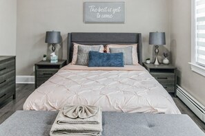 1 dormitorio, escritorio, tabla de planchar con plancha y wifi gratis