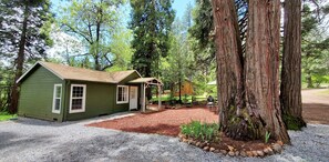 Exterior - Cottage #1 with a Creek and Lake, 15 miles from Lassen NP (Shingletown)
