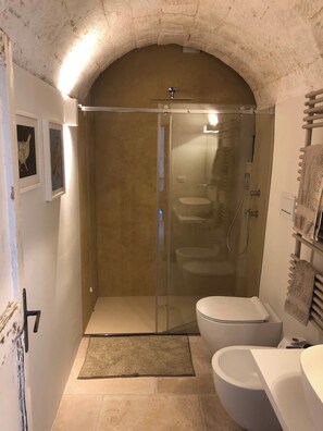 Loft, 1 kamar tidur | Shower kamar mandi