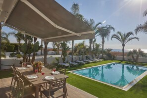 Villa, 3 Bedrooms, Private Pool, Garden View | Outdoor dining
