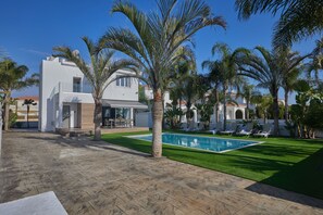 Villa, 3 Bedrooms, Private Pool, Garden View | Pool