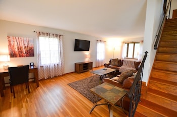 Wooded Refuge in the Heart of the City