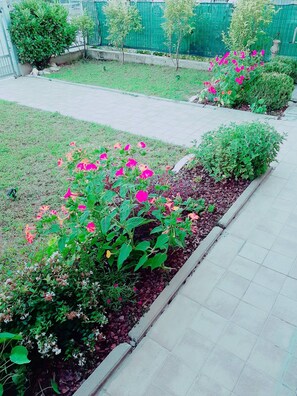 Leilighet, 2 soverom, røyk, balkong | Overnattingsstedets uteområder