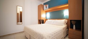 Ferienwohnung Ulivo mit Pool und Privatstrand