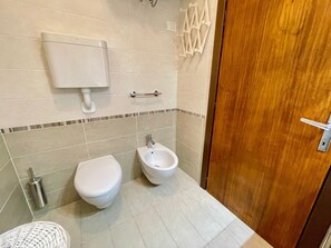 Bathroom - Cozy Apartment With Seaview for 5 (Caorle)