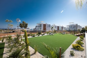 Villa, 4 Bedrooms, Private Pool, Garden View | Property grounds