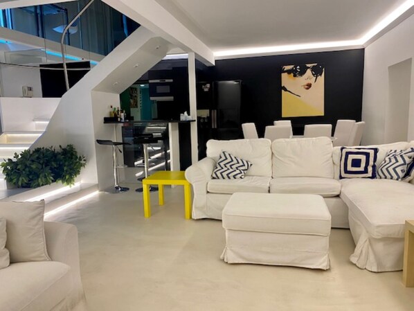 Apartment, 1 Bedroom, Smoking, Balcony | Interior