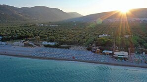 House, 2 Bedrooms, Garden View | Beach - "saracena" Superior Holiday Home With Swimming Pool and Private Beach (Mattinata)