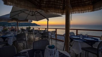 Rumah, 2 kamar tidur, pemandangan kebun | Bagian depan properti