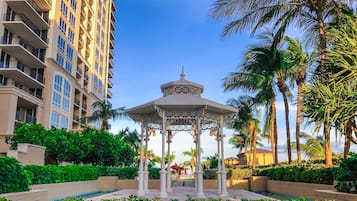 Condo, 3 Bedrooms, Accessible, Smoking | Property grounds