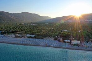 Beach - Ferienwohnung "ulivo" mit Pool und Privatstrand -1 (Mattinata)