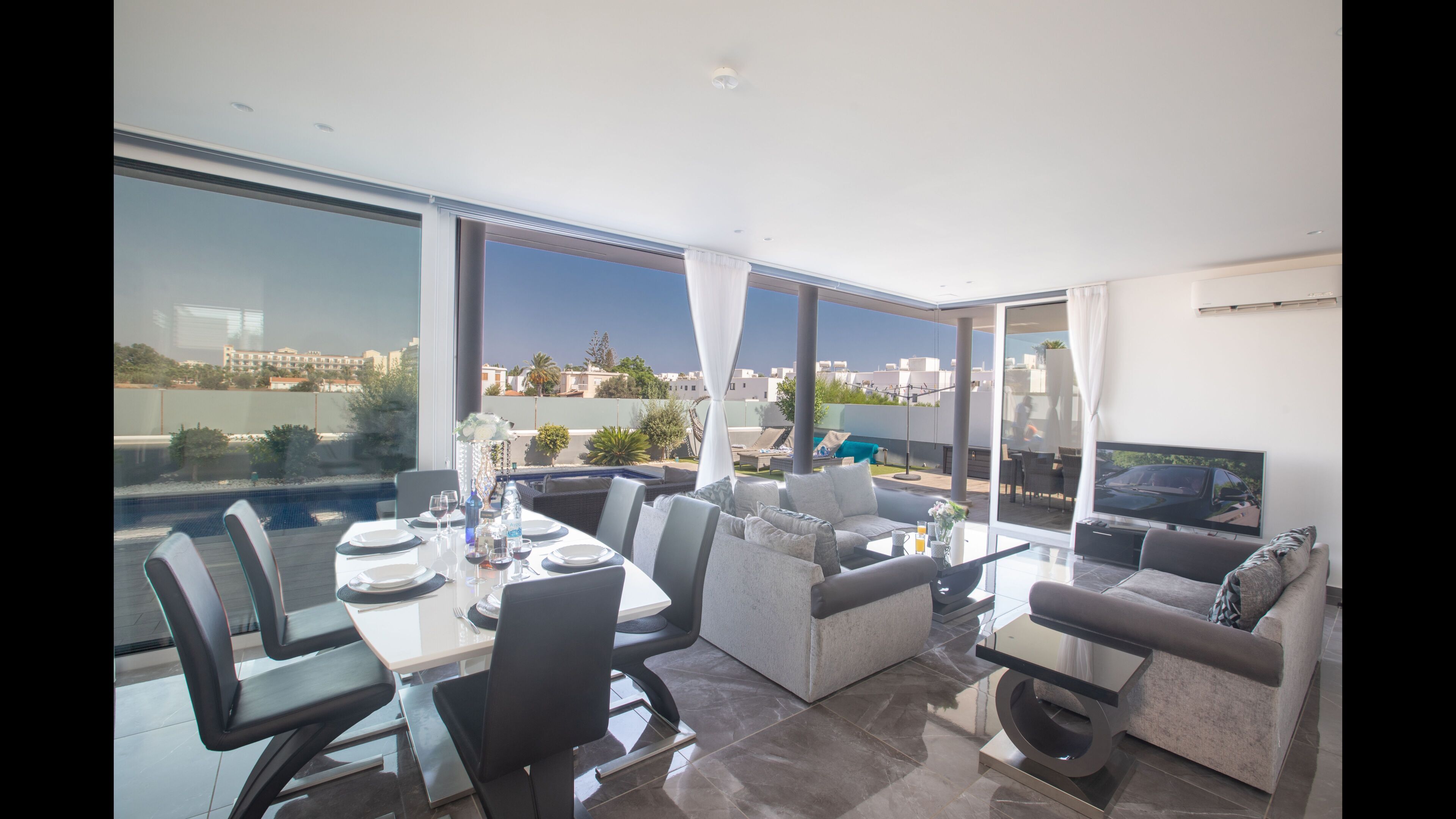 Villa, 3 Bedrooms, Private Pool | Dining