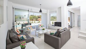 Villa, 5 Bedrooms, Private Pool, Garden View | Interior - Protaras Holiday Villa Ccv3 (Paralimni)