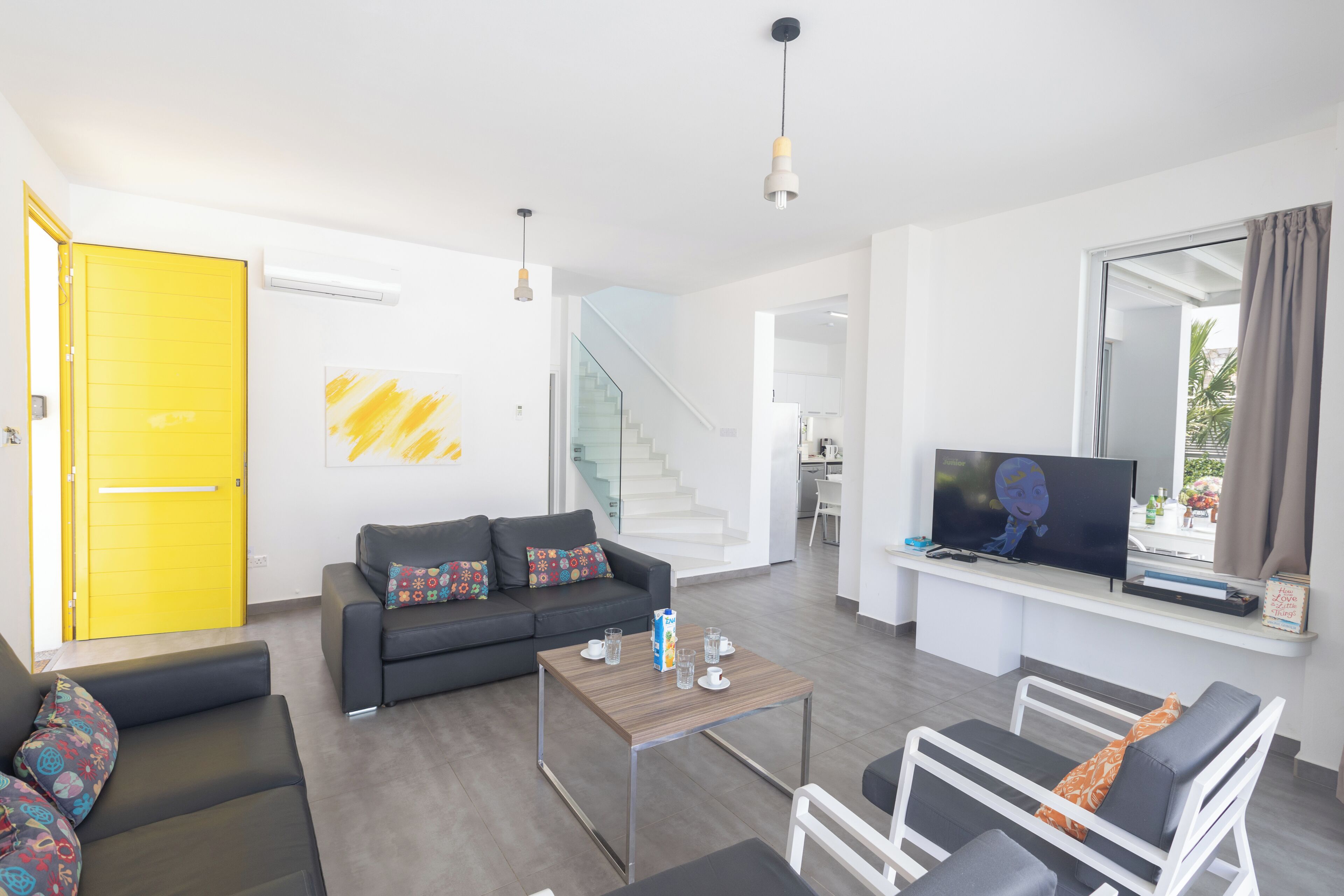 Villa, 5 Bedrooms, Private Pool, Garden View | Living area