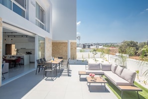 Villa, 4 Schlafzimmer, eigener Pool, Gartenblick | Garten