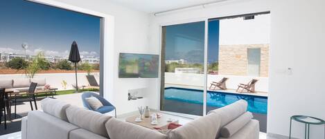 Villa, 4 slaapkamers, privézwembad, uitzicht op tuin | Lounge