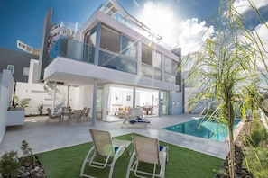 Villa, 3 camere da letto, piscina privata, vista piscina | Piscina | Piscina all'aperto