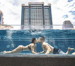 Outdoor pool - Tastoria Collection Hotel Sukhumvit (Bangkok)