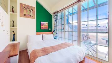 Free WiFi, bed sheets