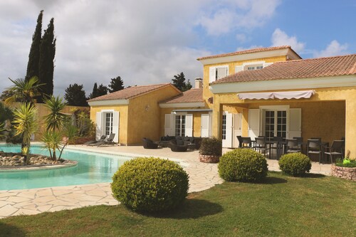 Villa avec piscine exceptionnelle, 15 pers