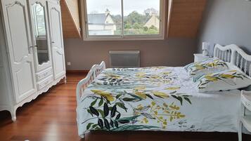 5 slaapkamers, een strijkplank/strijkijzer, gratis wifi, rolstoeltoegang